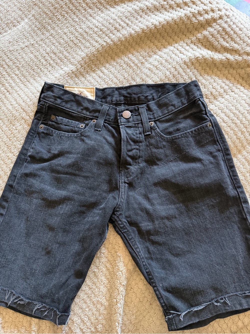 Hollister Men's Black Denim Relaxed Shorts